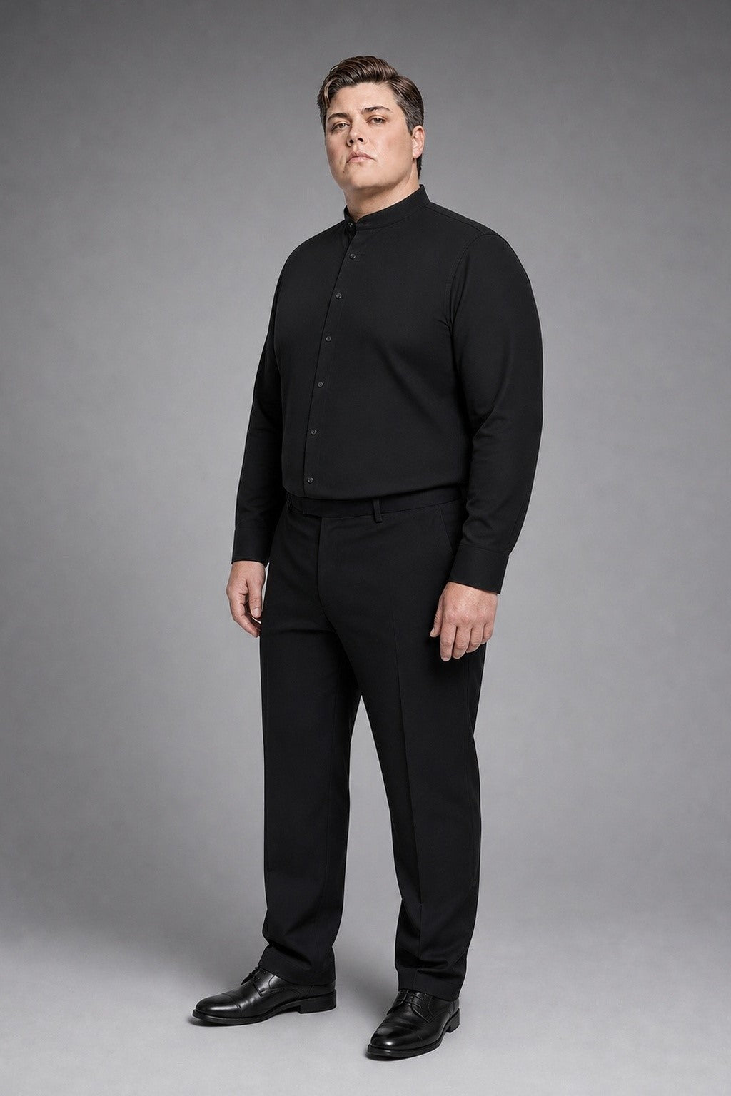 100/2 Liquid-Ammonia Poplin — The Unwrinkled Executive Shirt — 11-CH0034_modelp_gpt_fullbody_V1_crop-b